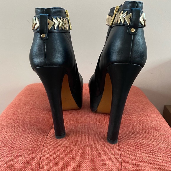 Gladiator Booties - Picture 3 of 3